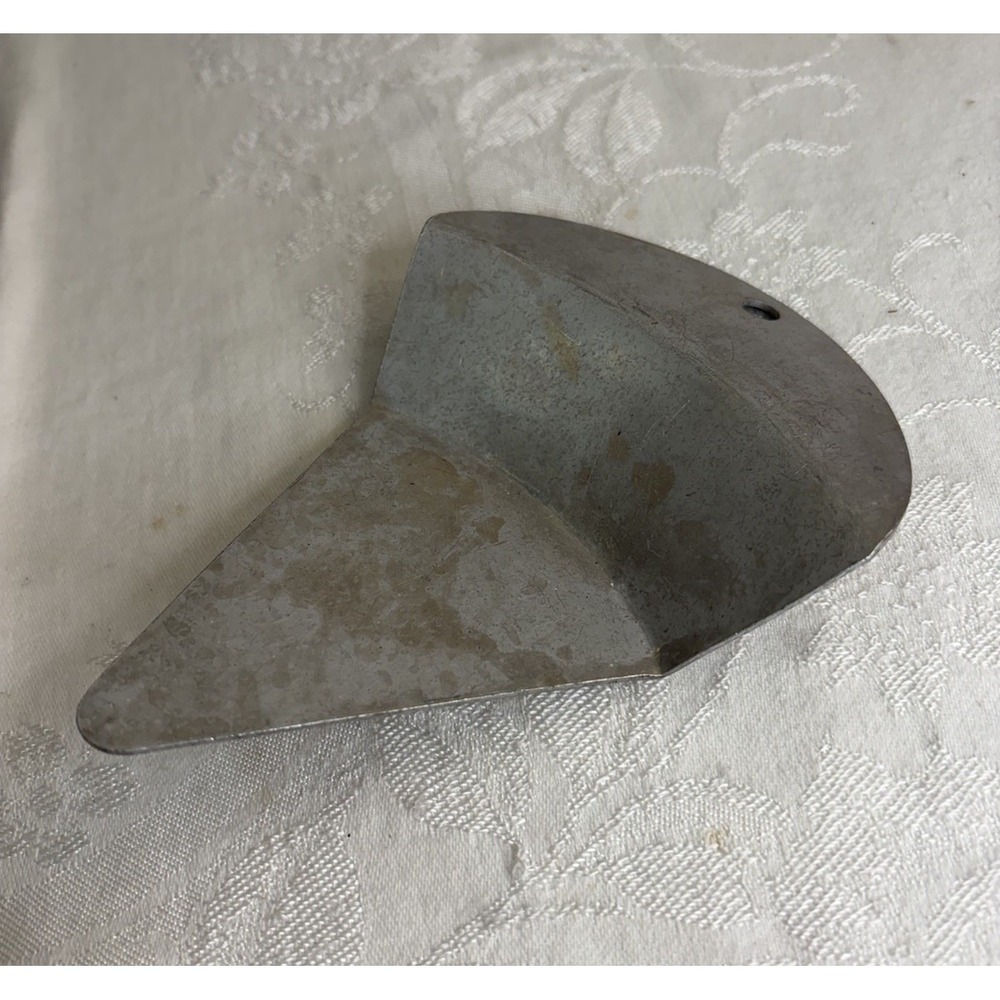 Vintage Bake and Lift Pie Server Made in Taiwan